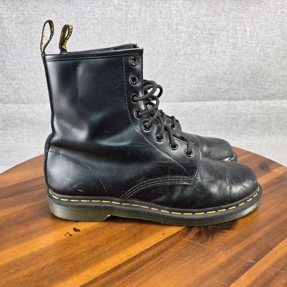 Dr. Martens 1460 Smooth Black Leather 8-Eye Combat Boots Mens 9 Womens 10 11821